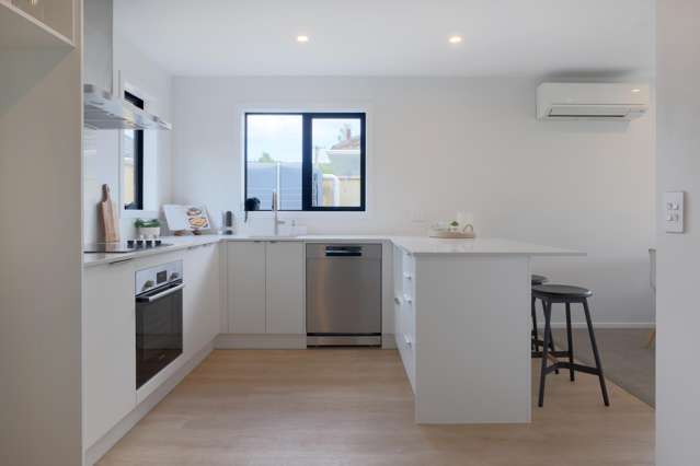 105 Main Road Wainuiomata_3