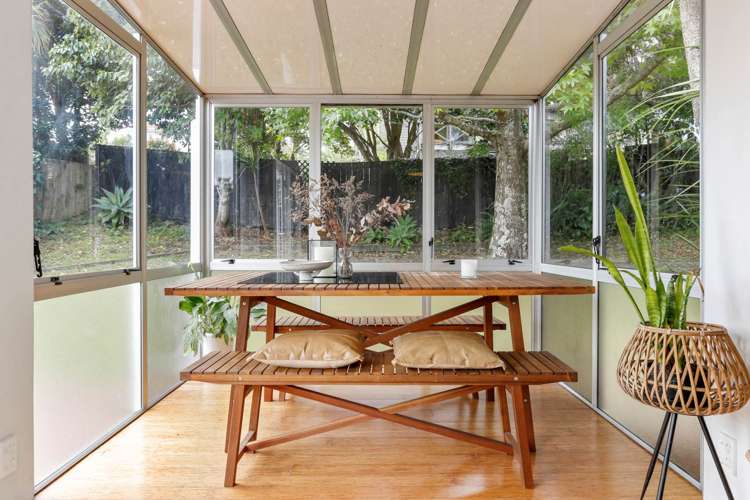 2/68 Stott Avenue Birkdale_6