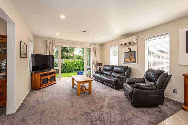 7 Len Hale Place Parklands_9