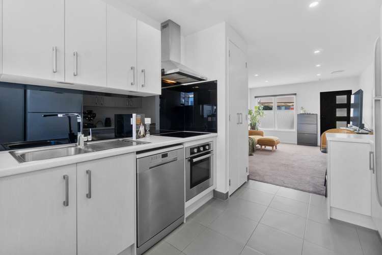 2/162 Ladies Mile Ellerslie_5