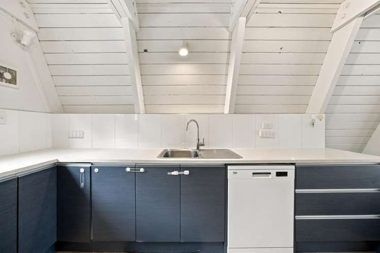 10B Win Grove Hatfields Beach_8