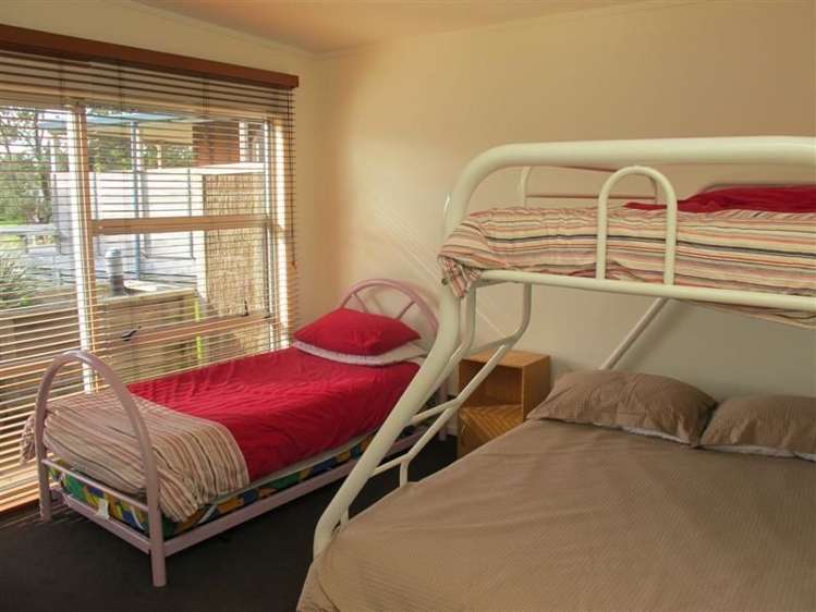 113 Sands Crescent Matarangi_12