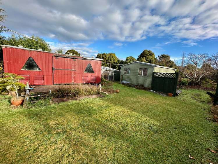 5 Park Lane Owaka_21