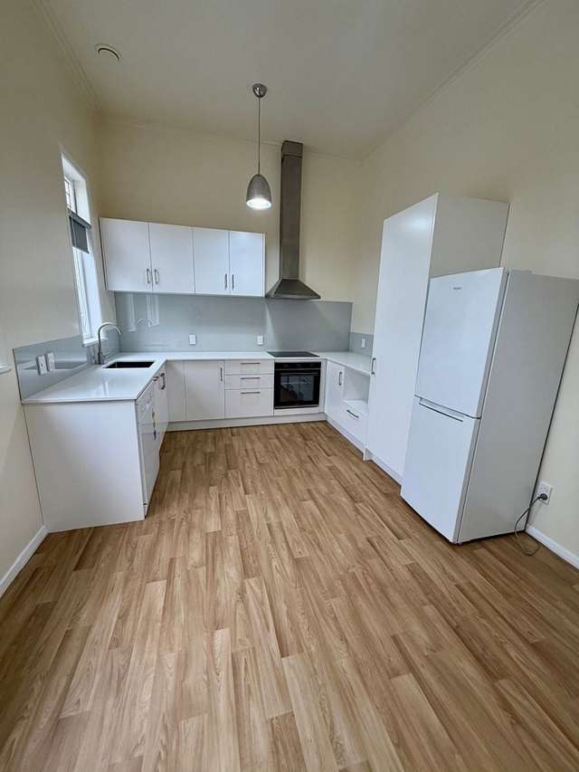 Spacious 2-Bedroom Home - Brand New Kitchen