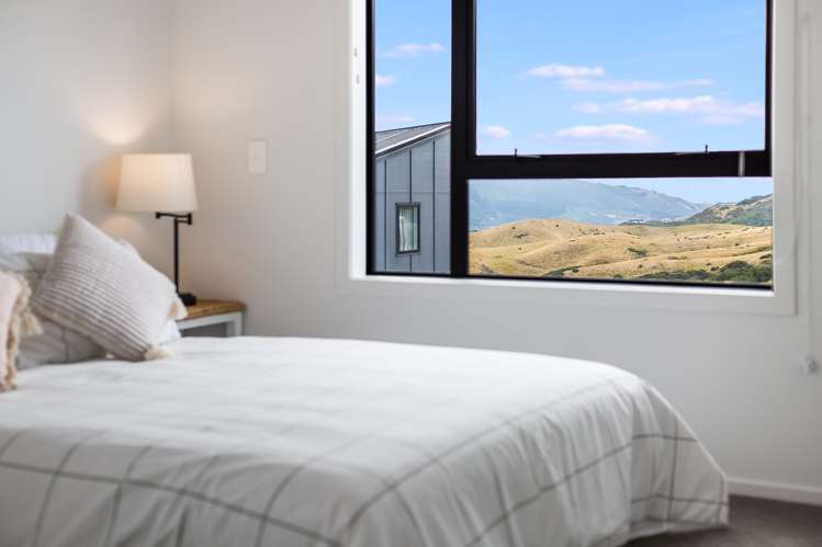 75 Cedarwood Street Woodridge_13