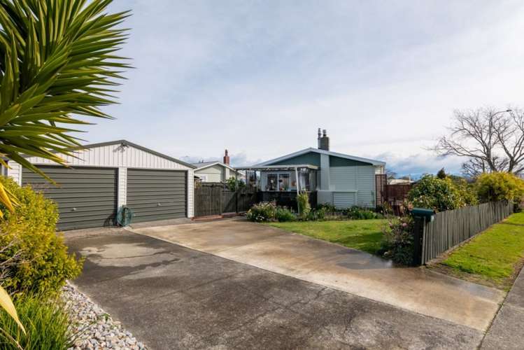 2 Shelley Crescent Stoke_29