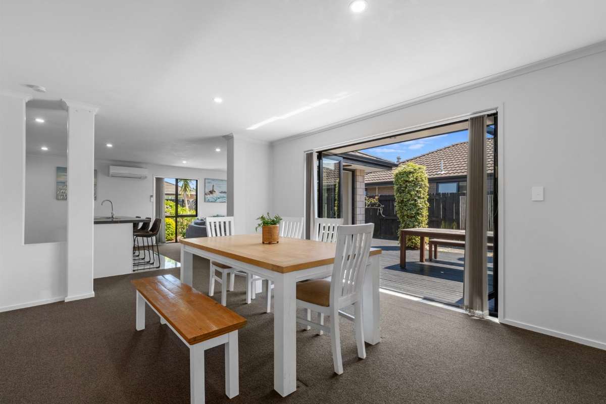 164 Doncaster Drive_1
