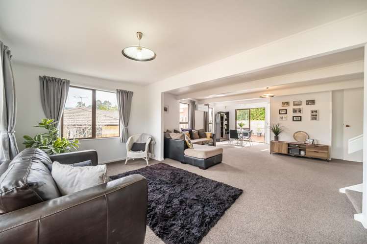 1 Garth Lane Maoribank_10