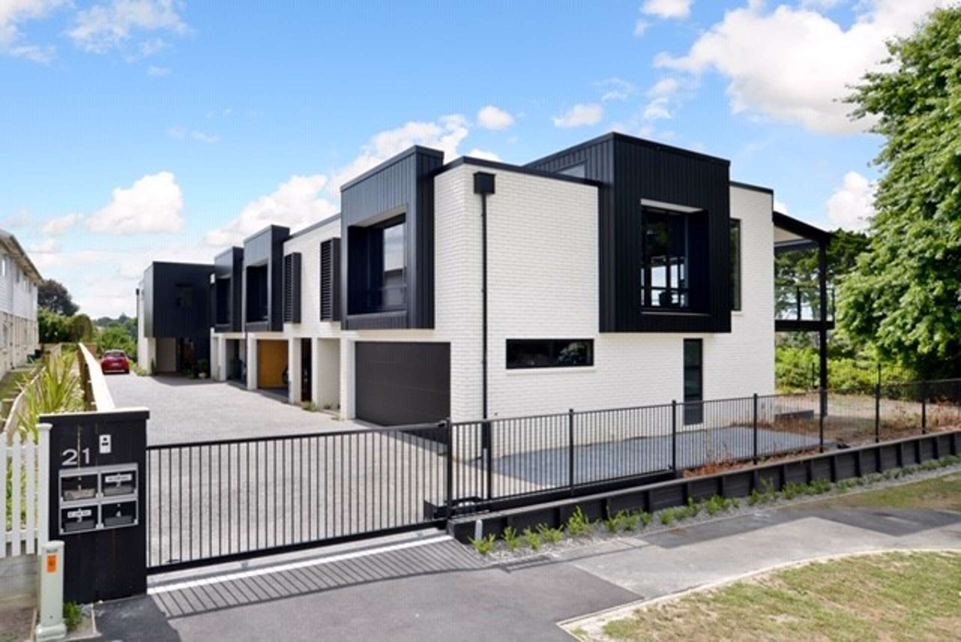 1/21 Manning Street Hamilton Central_0