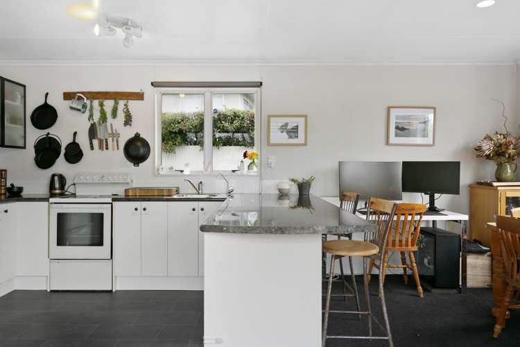 2/3 Peach Grove Taupo_16