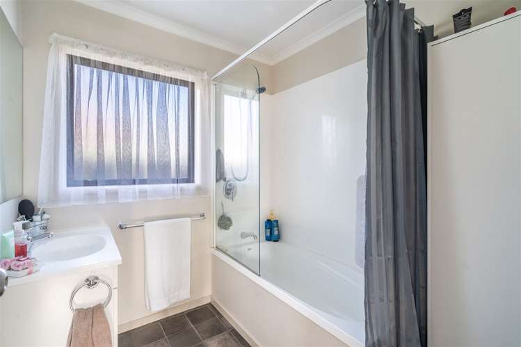 7 Crowther Crescent Heidelberg_13