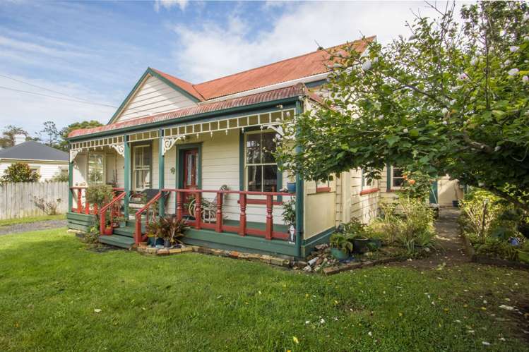 10A Queen Street Waikino_15