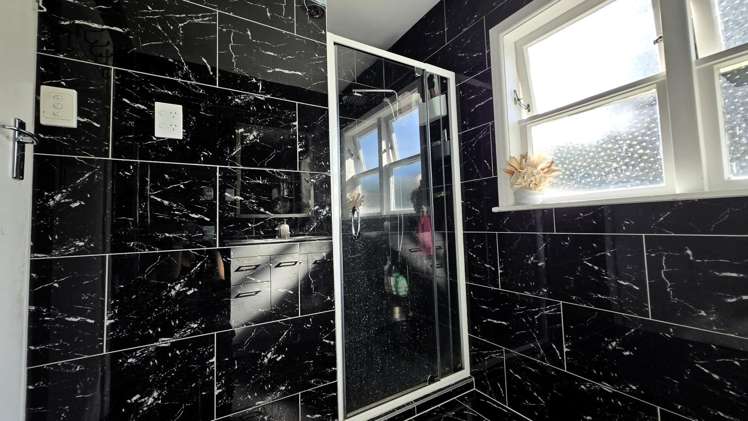 195 Stokes Valley Road Stokes Valley_13