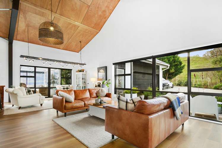 111A Johnsons Road Whitemans Valley_6