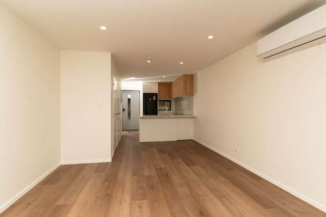8/327 Glengarry Road Glen Eden_1