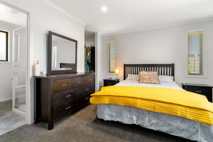 3 Magnetic Place Cromwell_10