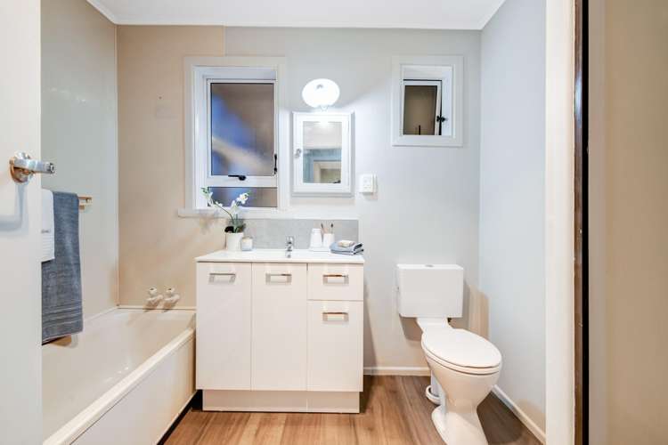 1/179 Centreway Road Orewa_14