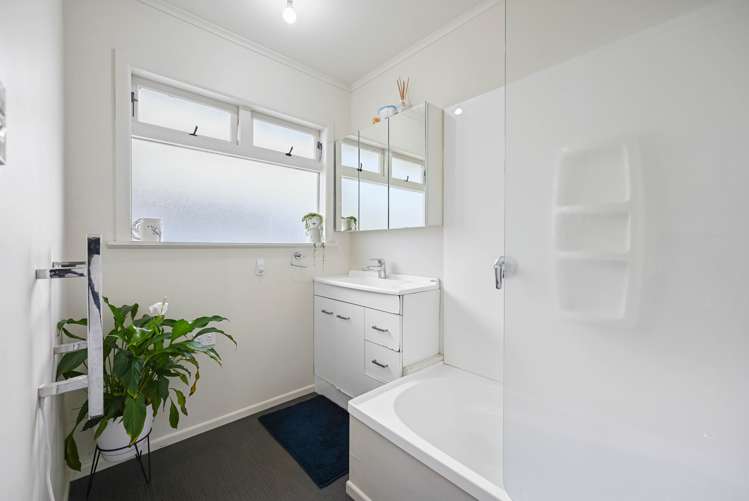 84 Bruce Avenue Glenview_9