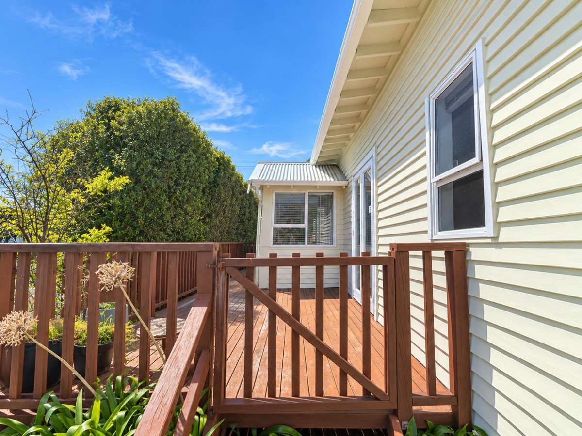 Character Bungalow in a Fantastic Central Location 3