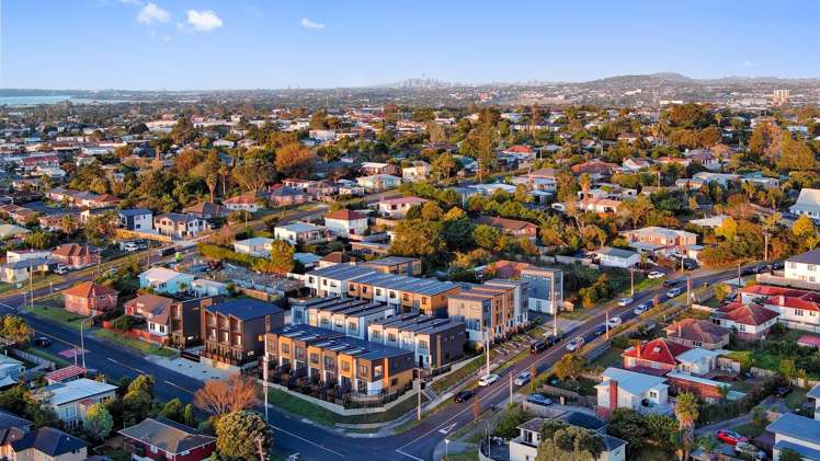 1-6,10-12/16-18, 20 42 Captain Scott Road Glen Eden_31