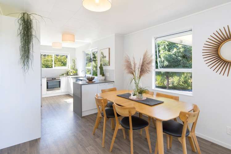 51 Ngarahana Avenue Paremoremo_9