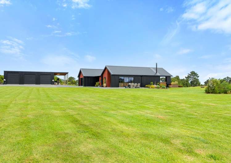 1506 Egmont Road Egmont Village_26