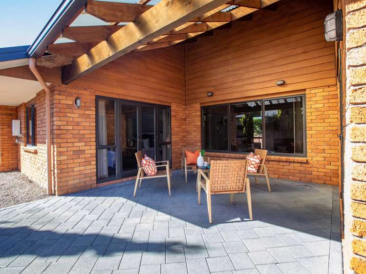 2 Shiraz Place Rototuna_10