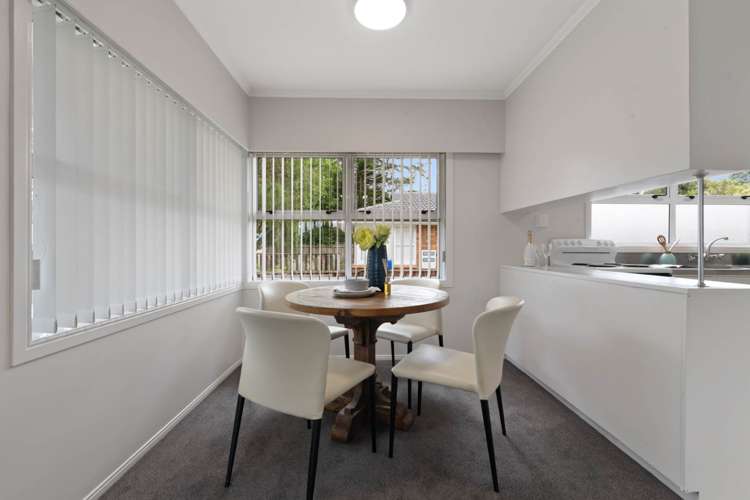 1/8 Edgewater Drive Pakuranga_6