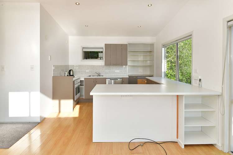 1102a Whangaparaoa Road Tindalls Beach_6