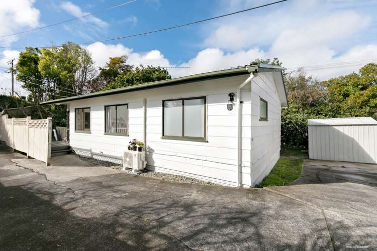 1/213 Lake Road Belmont_8