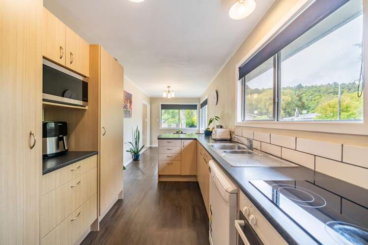 25 Molloys Road Te Marua_16