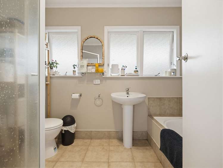 3 Joanna Place Deanwell_22