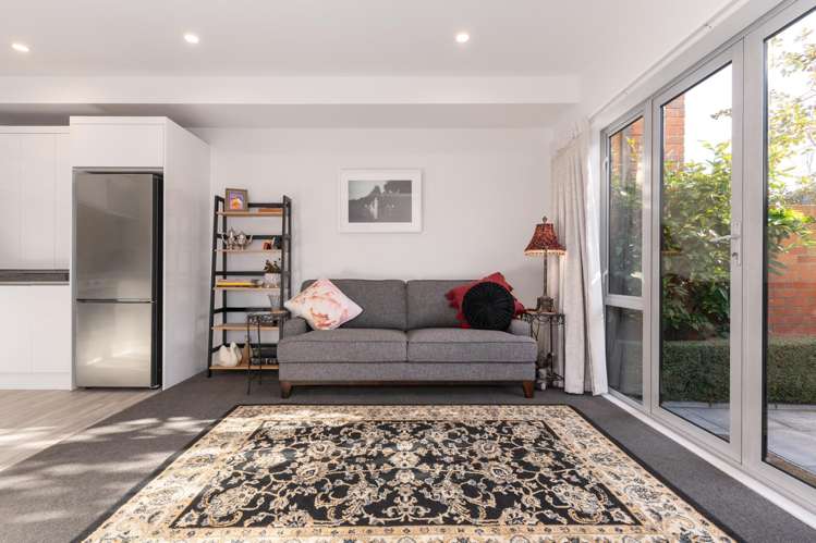 7 Henley Green Northwood_8