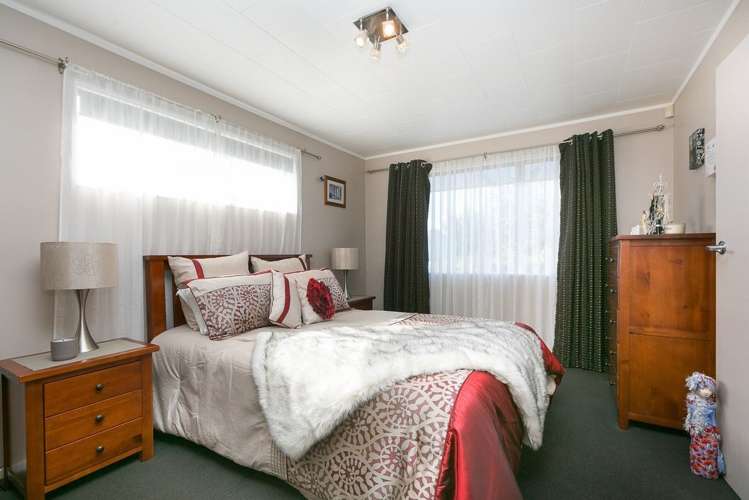 61 Clifton Drive Waitara_11