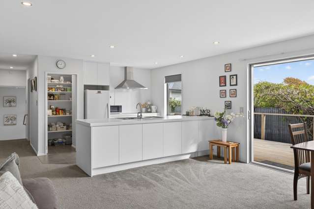 2/110 Hills Road Edgeware_1