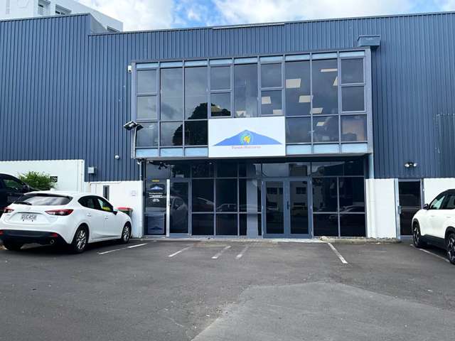GROUND FLOOR OFFICE / WORKSHOP