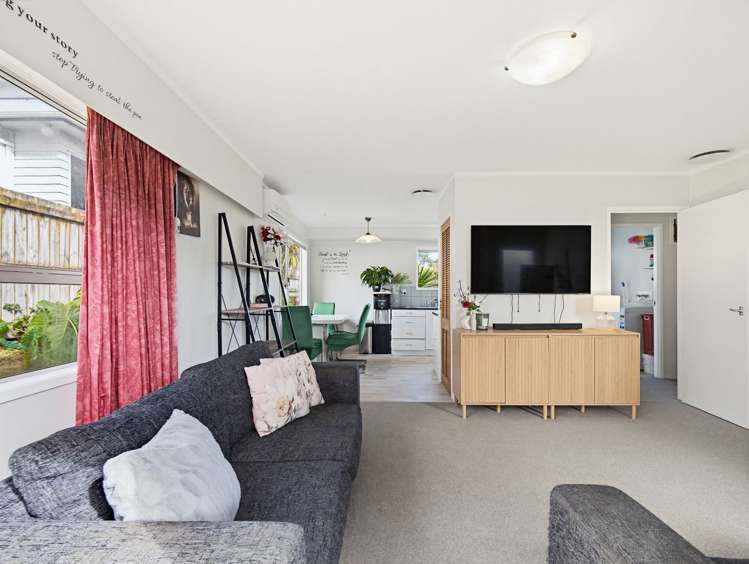 2/15A McIntyre Road Mangere Bridge_7