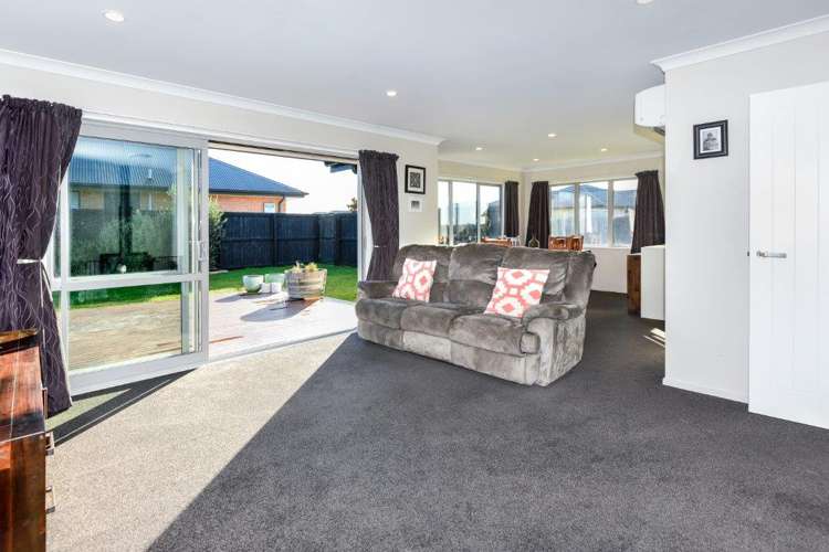 6 Dundee Close Darfield_8