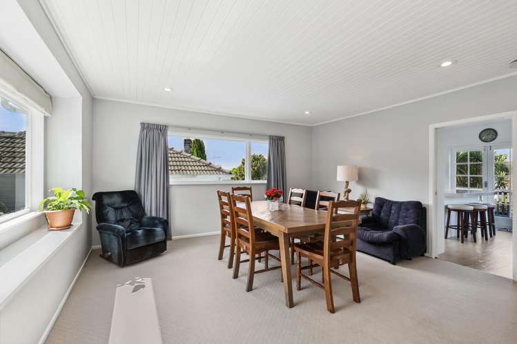 29 Ngatitoa Street Tawa_4