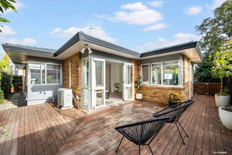 2/9 Alma Road Milford_17