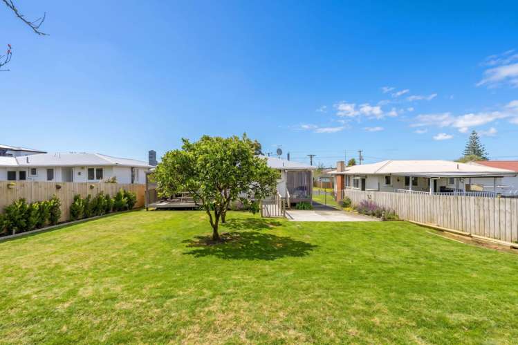 7 Cobham Crescent_5