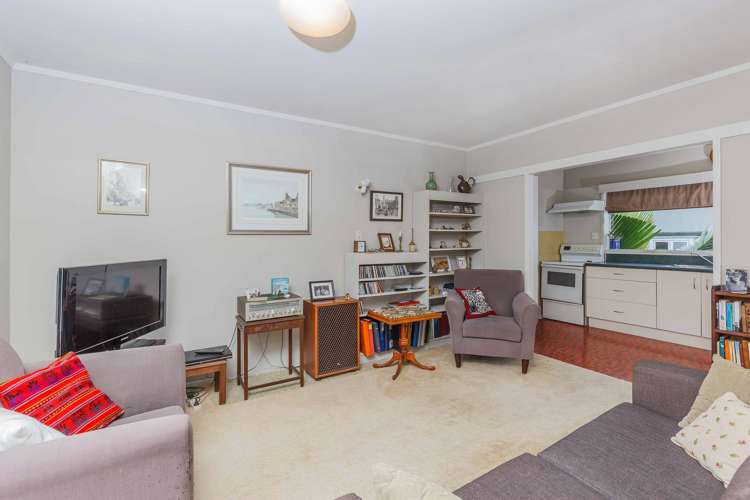 2/33 Tawhiri Road One Tree Hill_8