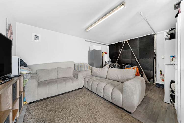 37 Penion Drive Otara_16