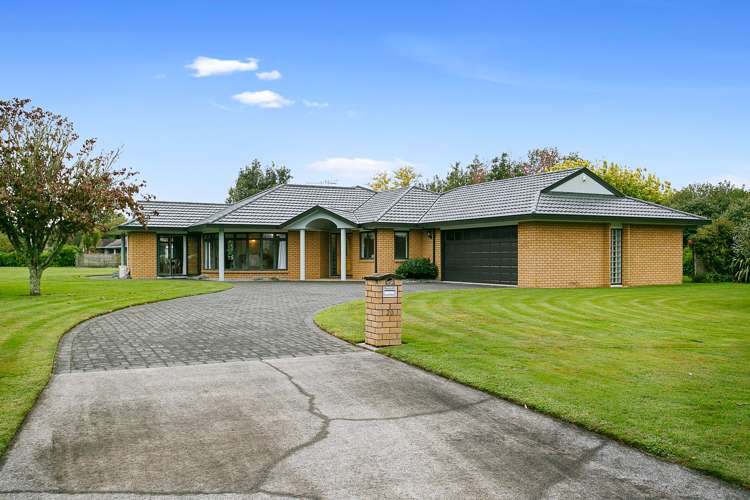 20 Cowley Drive Leamington_22