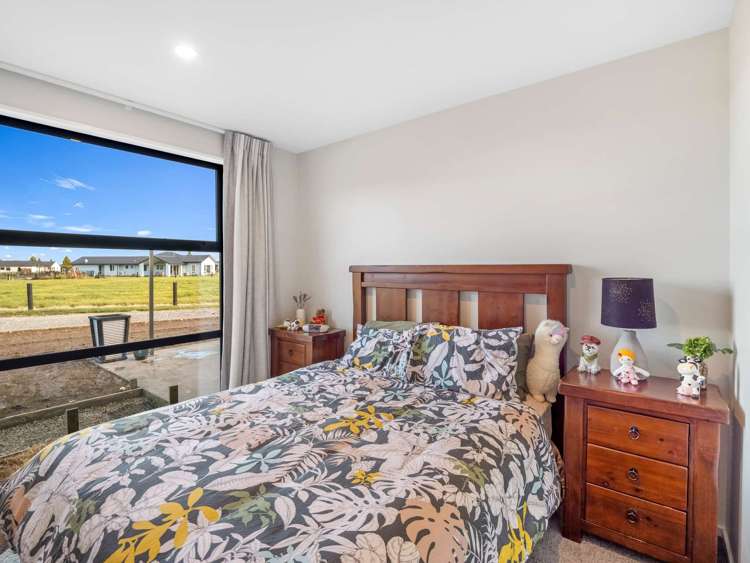 12 Meadowlands Green Allenton_25