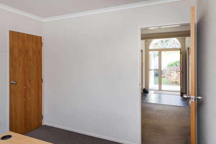 1 Island Road Whataupoko_16