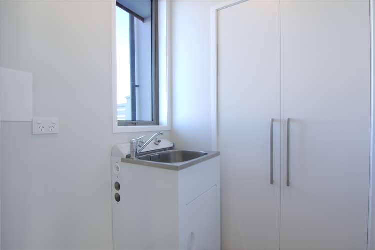 196 Seventh View Avenue Beachlands_11