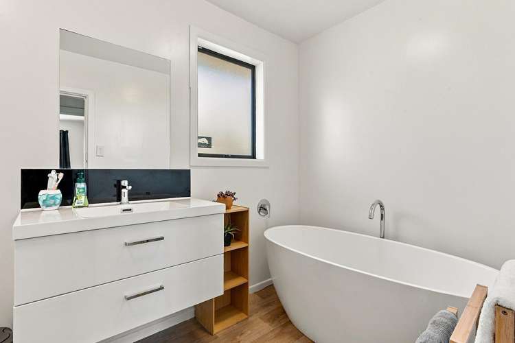 63 Basingstoke Street Aranui_12