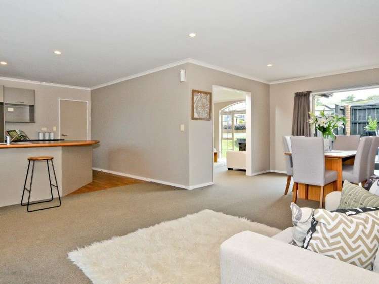 91 Farnborough Drive Grandview Heights_5