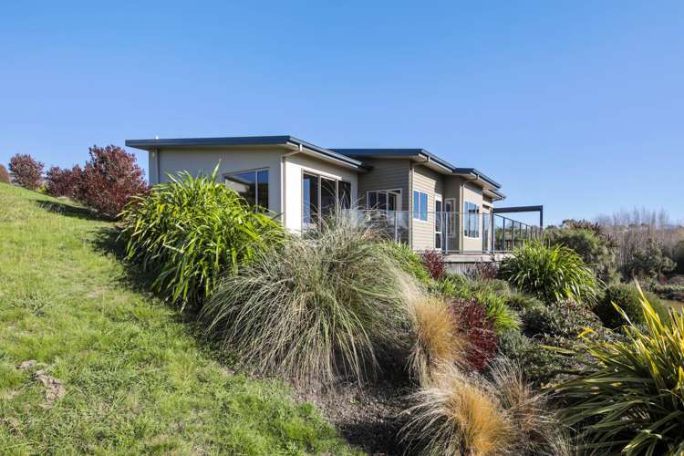 12 Lake View Place Fairhall_26